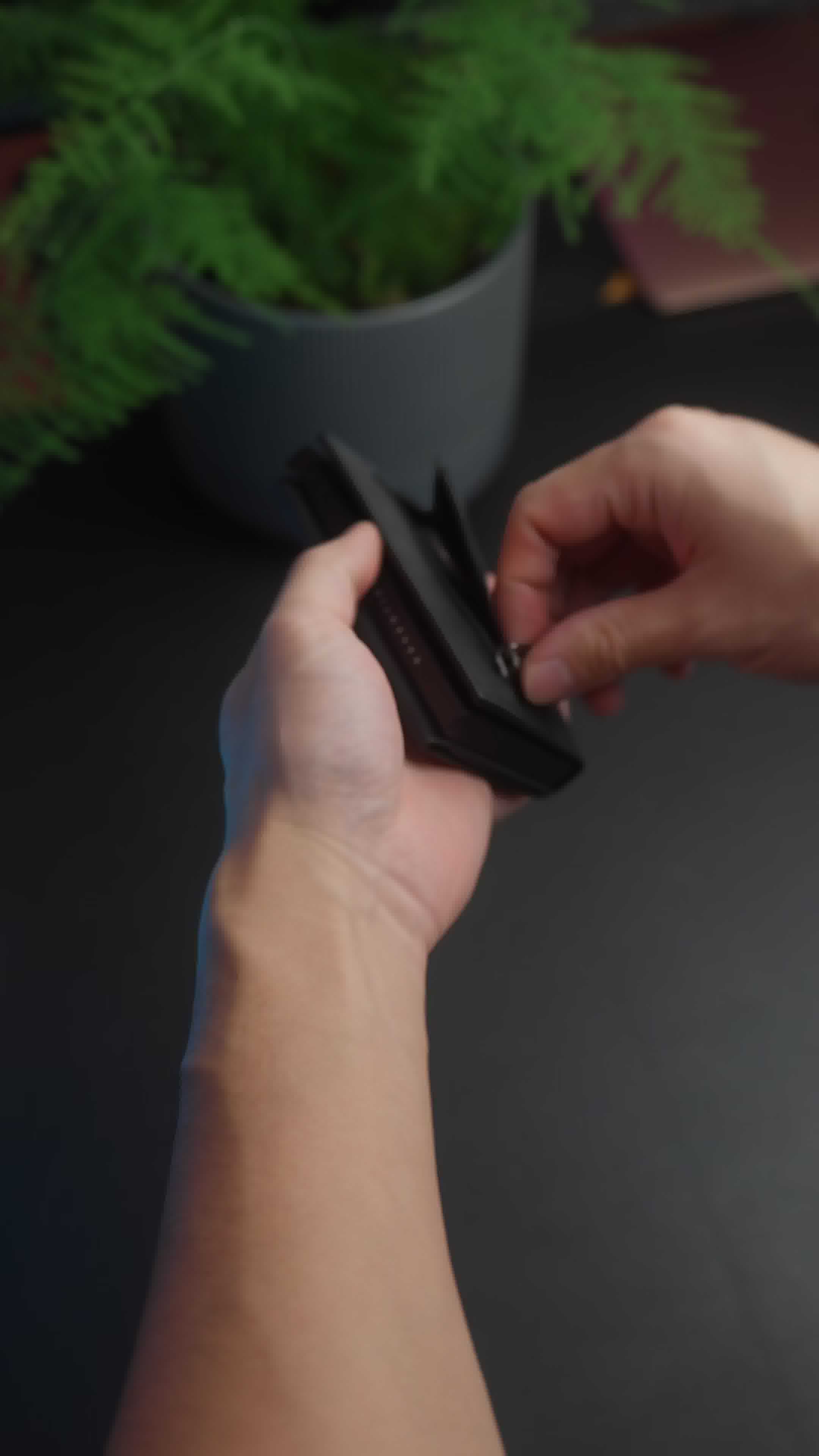 Wieso sind moderne Portemonnaies kompakt, ruinieren aber deinen Alltag? Das
Smart Wallet 3.0 gilt als das praktischste P